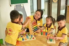 100 hoạt động montessori